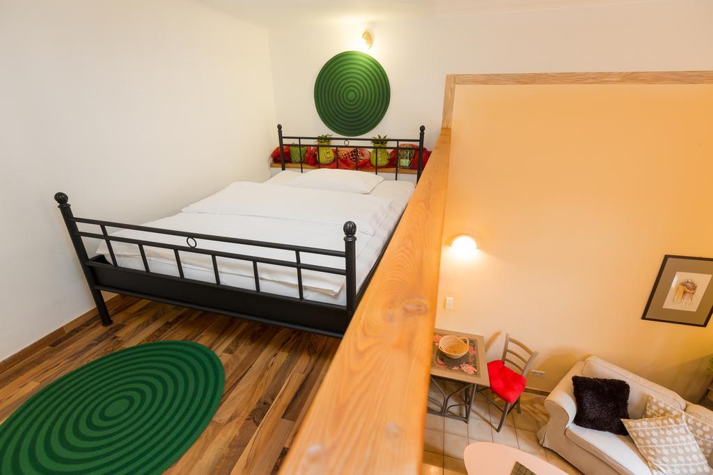 Appartementhaus Witzmann Bad Voeslau Ngoại thất bức ảnh